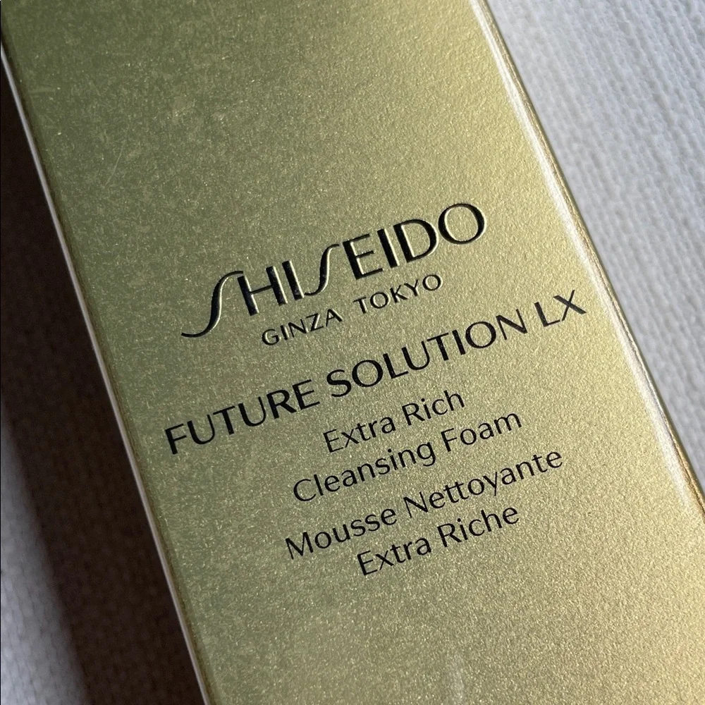 Shiseido Future Solution LX Extra Rich Cleansing Foam new in box sealed